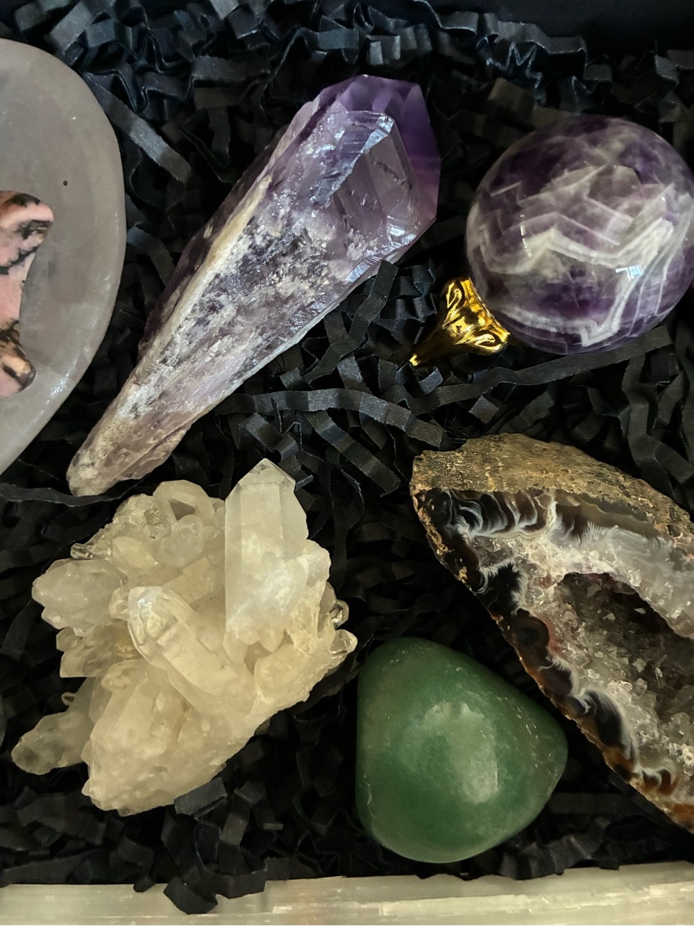 🔮 13 Piece Healing Crystal Gift Box - Amethyst Point and Sphere 🎁 - Picture 5 of 16